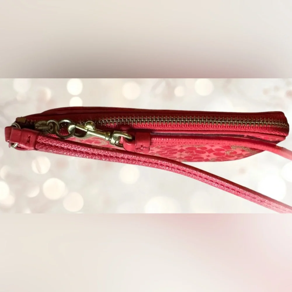 Coach Waverly Red Leather Gold Hearts Wristlet With Dustbag- RARE Y2k